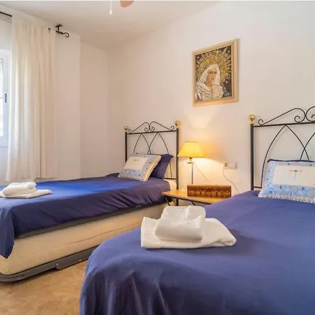 Piso En Malaga. アパート フエンヒロラ